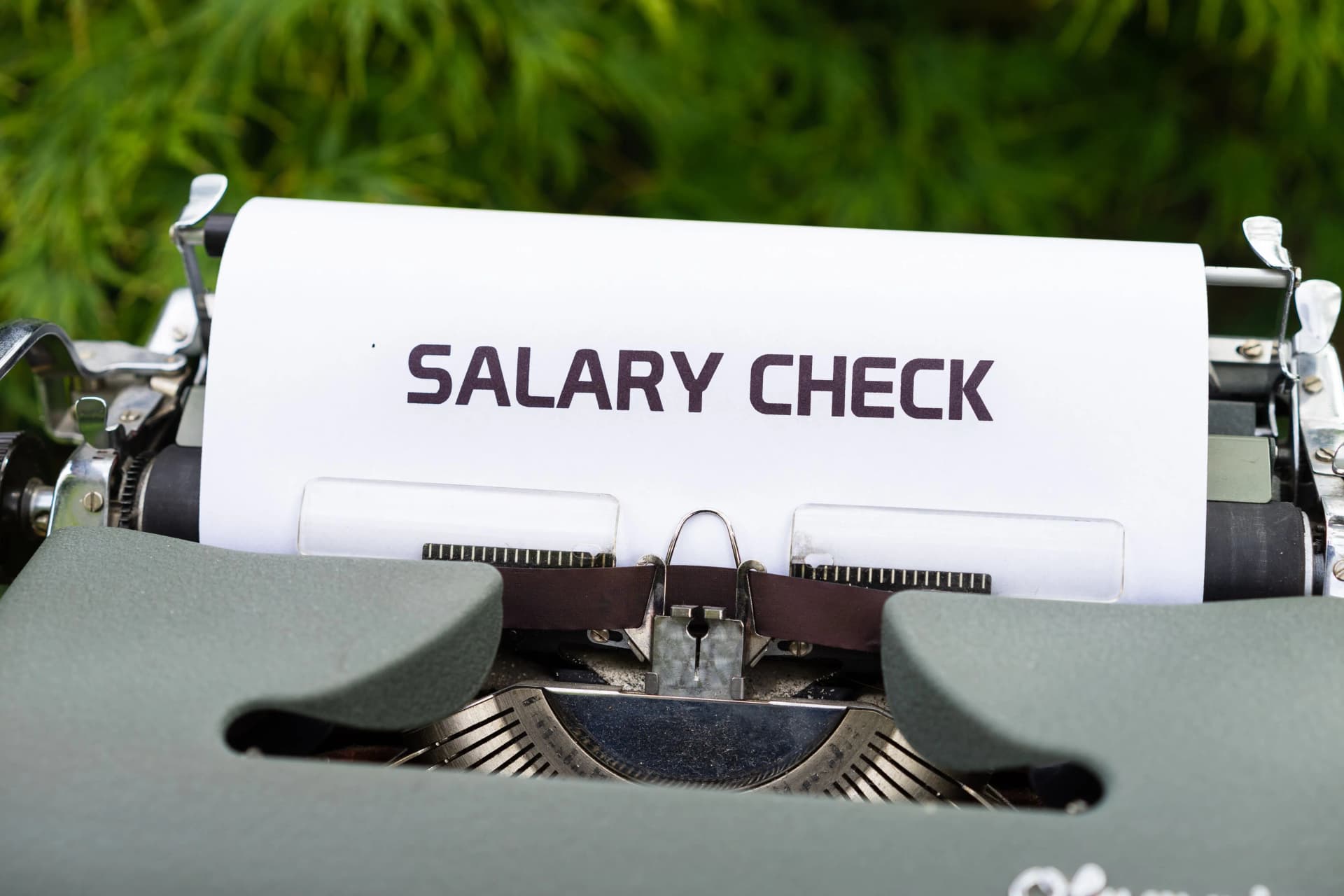 Payroll India Costs: Complete CFO & CHRO Compliance Guide
